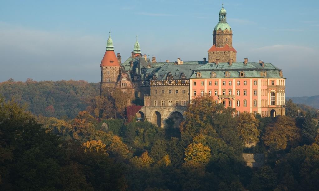 Apartamenty Podzamcze Wałbrzych Szoba fotó
