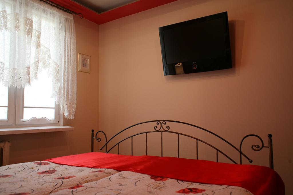 Apartamenty Podzamcze Wałbrzych Szoba fotó