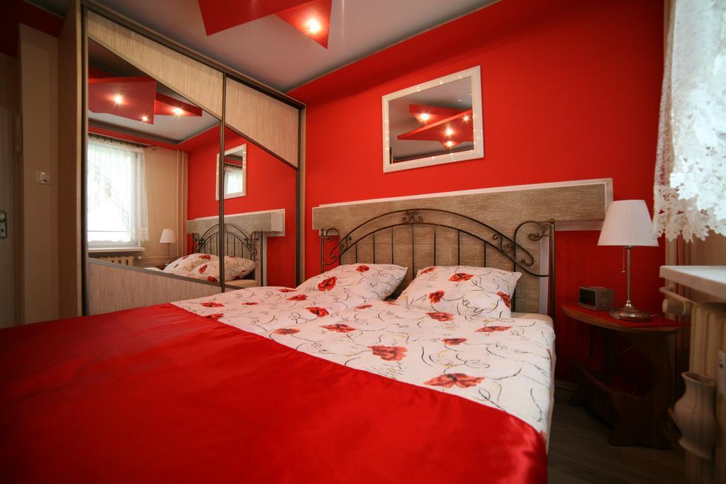 Apartamenty Podzamcze Wałbrzych Szoba fotó