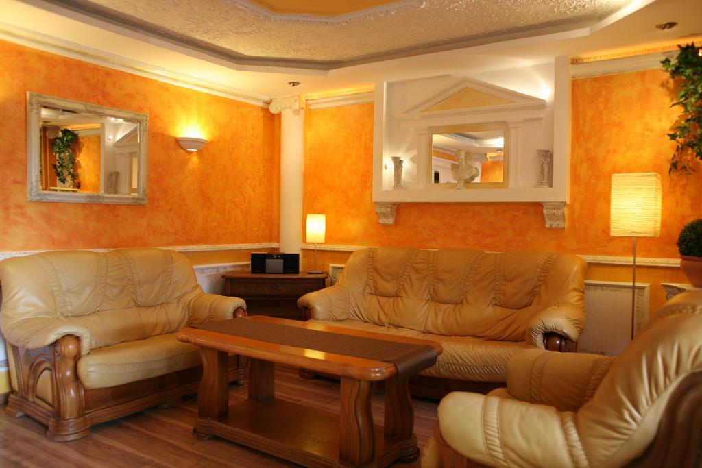 Apartamenty Podzamcze Wałbrzych Szoba fotó